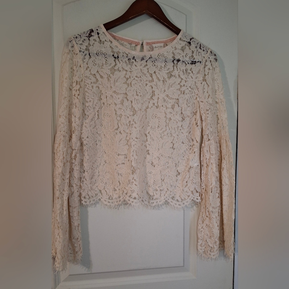 Atard State Peasant Top Elegant Lace Overlay Top Bell Sleeve Bohem Bell Western
